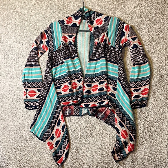 Colorful Geo Pattern Cardigan! - Picture 2 of 4